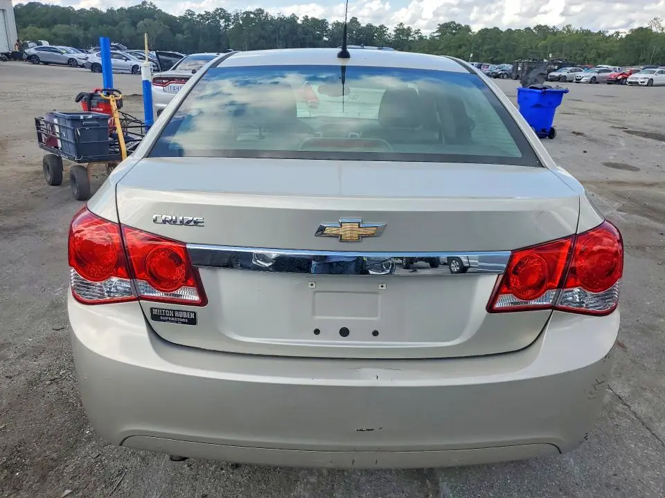 2013 CHEVROLET CRUZE LS  