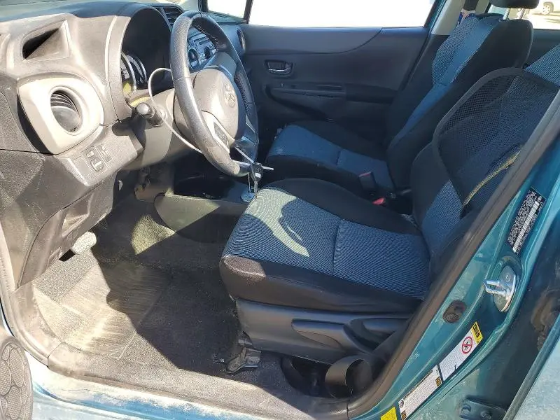 2012 TOYOTA YARIS 5-DOOR SE  