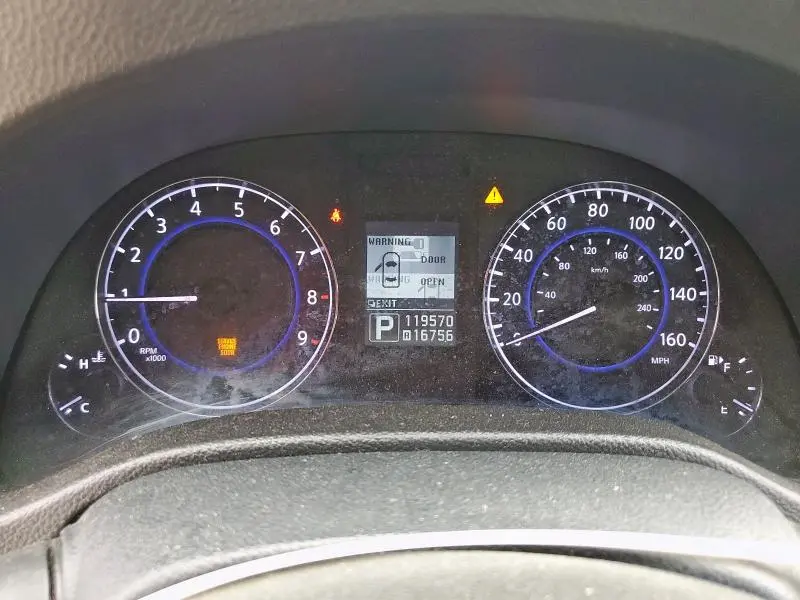 2010 INFINITI G37 BASE  