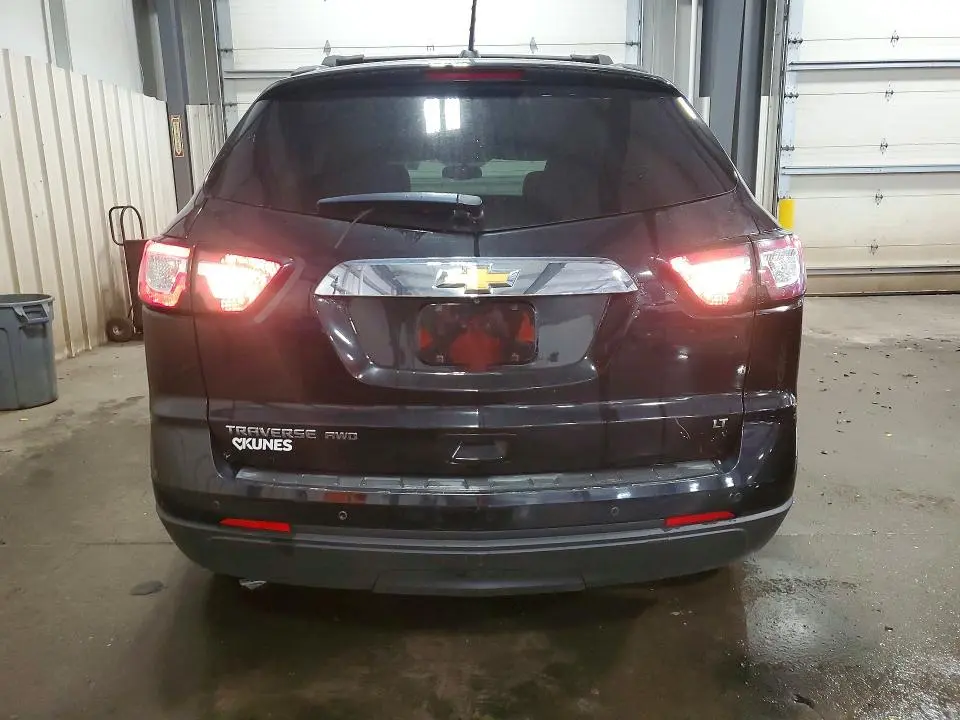 2017 CHEVROLET TRAVERSE LT  