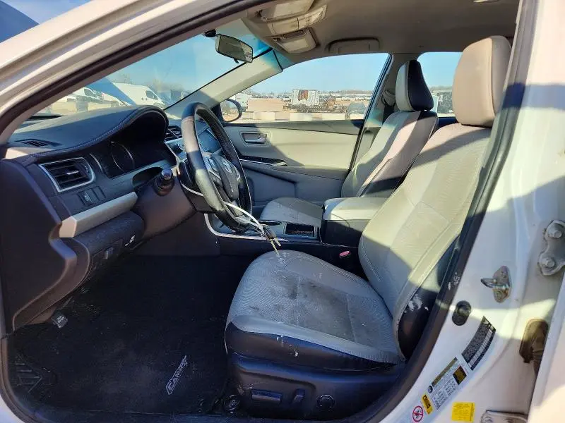 2016 TOYOTA CAMRY LE  