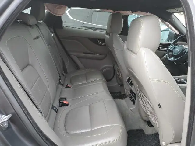 2017 JAGUAR F-PACE R - SPORT  
