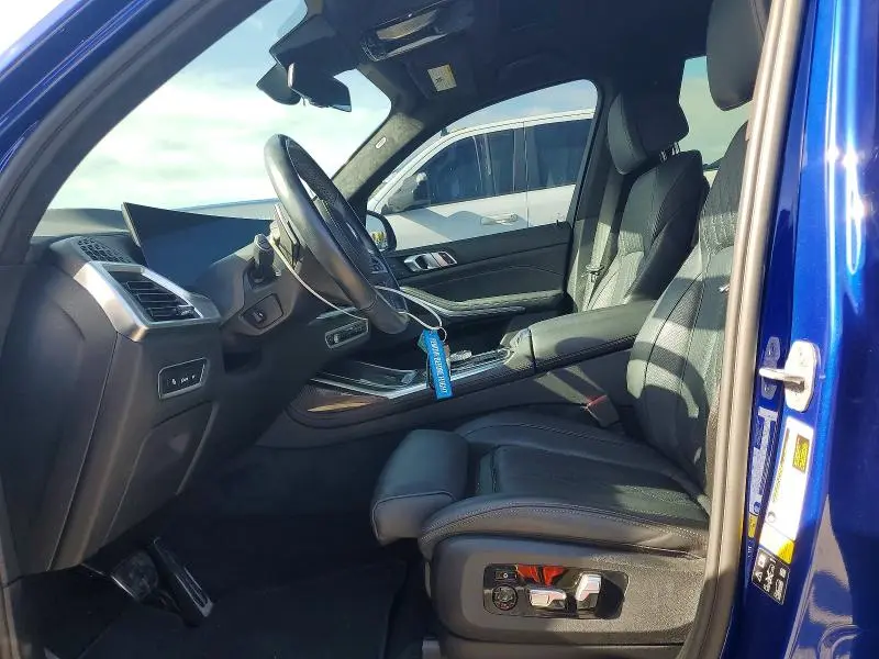 2024 BMW X7 M60I  