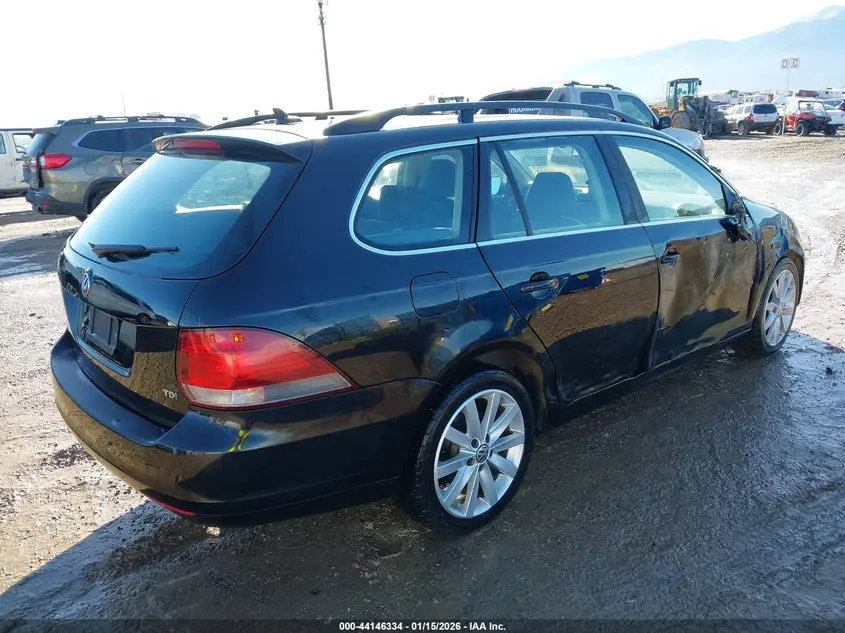 2013 VOLKSWAGEN JETTA SPORTWAGEN 2.0L TDI