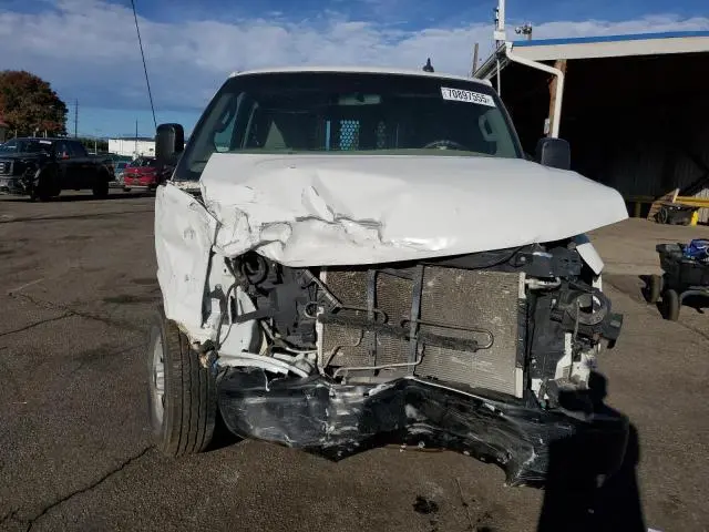 2017 GMC SAVANA G2500  