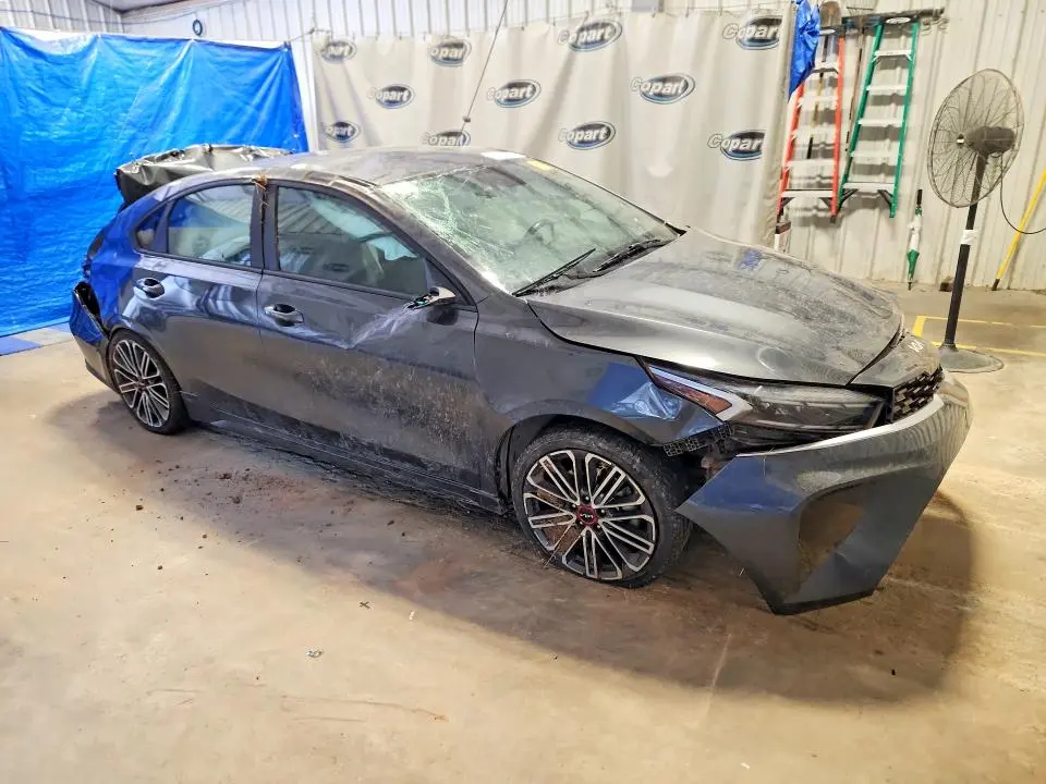 2023 KIA FORTE GT  