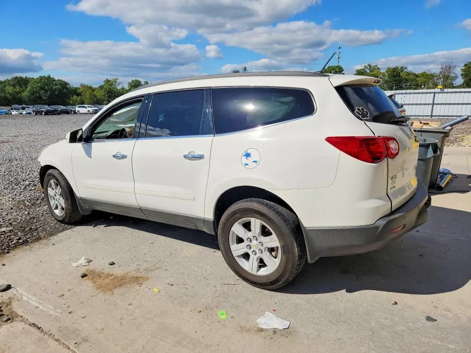 2010 CHEVROLET TRAVERSE LT  