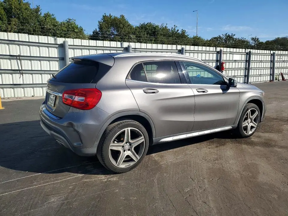 2015 MERCEDES-BENZ GLA 250 4MATIC  
