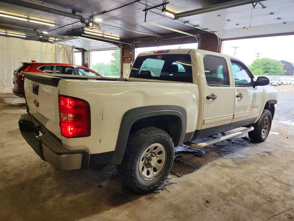 2011 CHEVROLET SILVERADO K1500 LT  