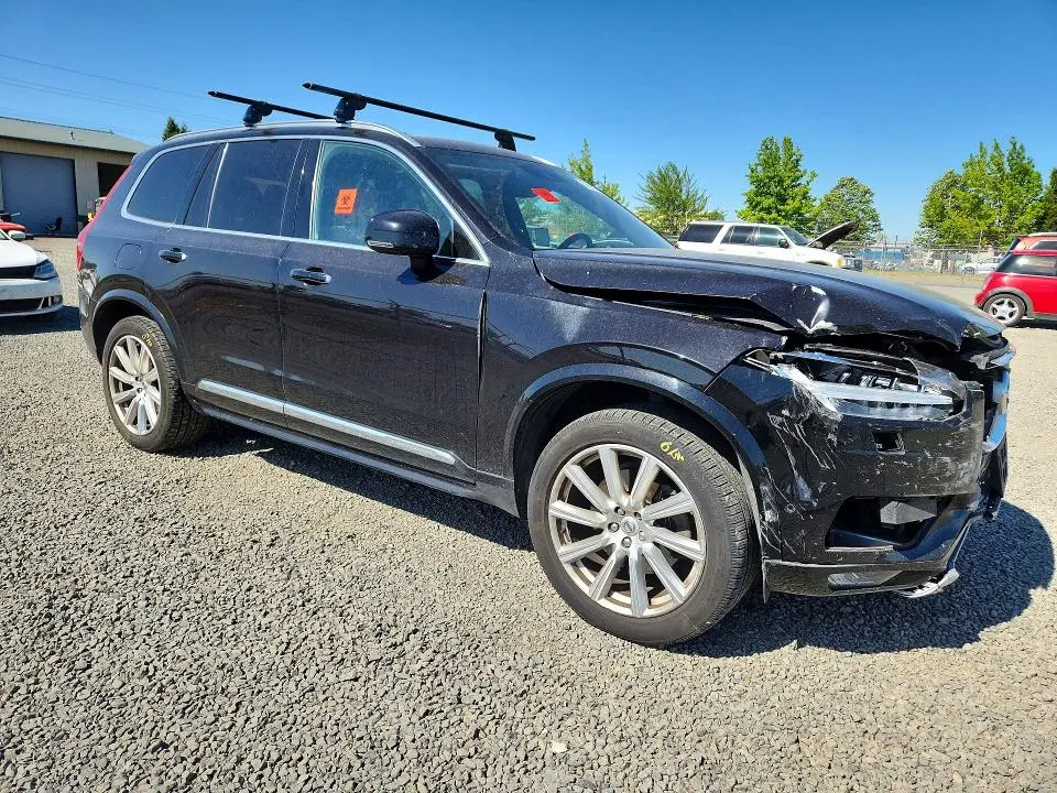 2018 VOLVO XC90 T6  