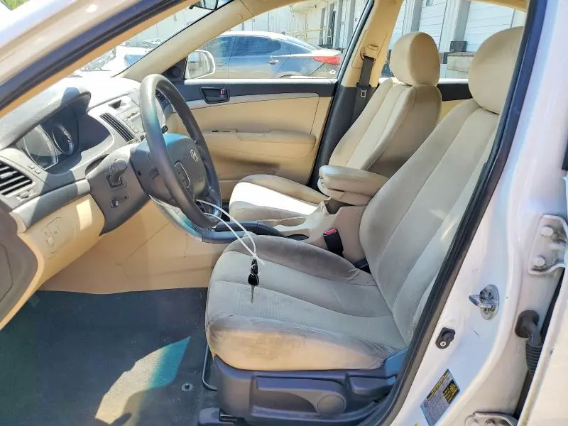 2010 HYUNDAI SONATA GLS  