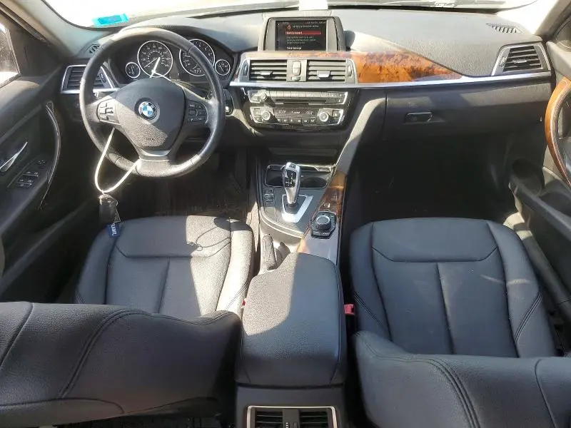 2018 BMW 320 XI  