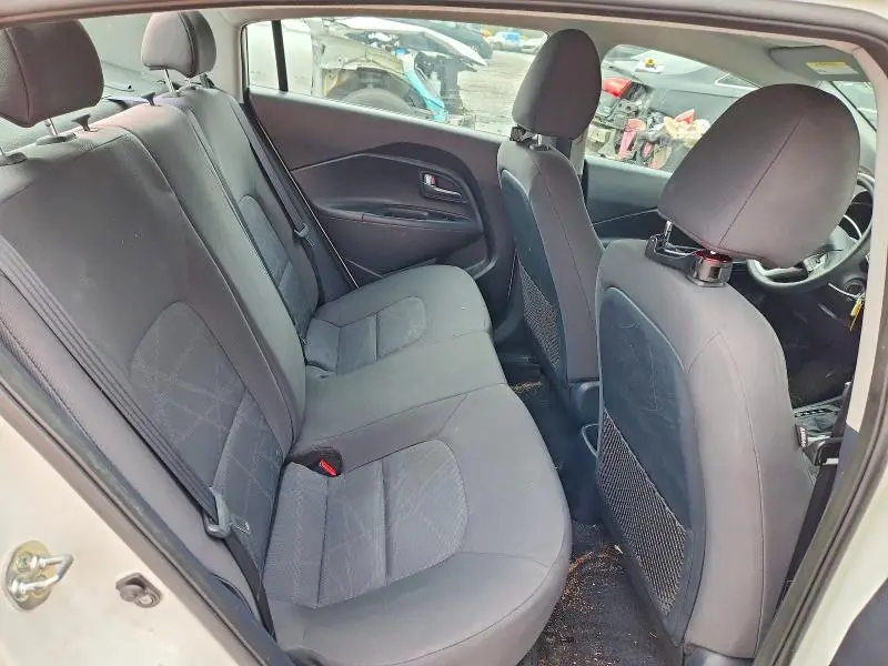 2015 KIA RIO LX  