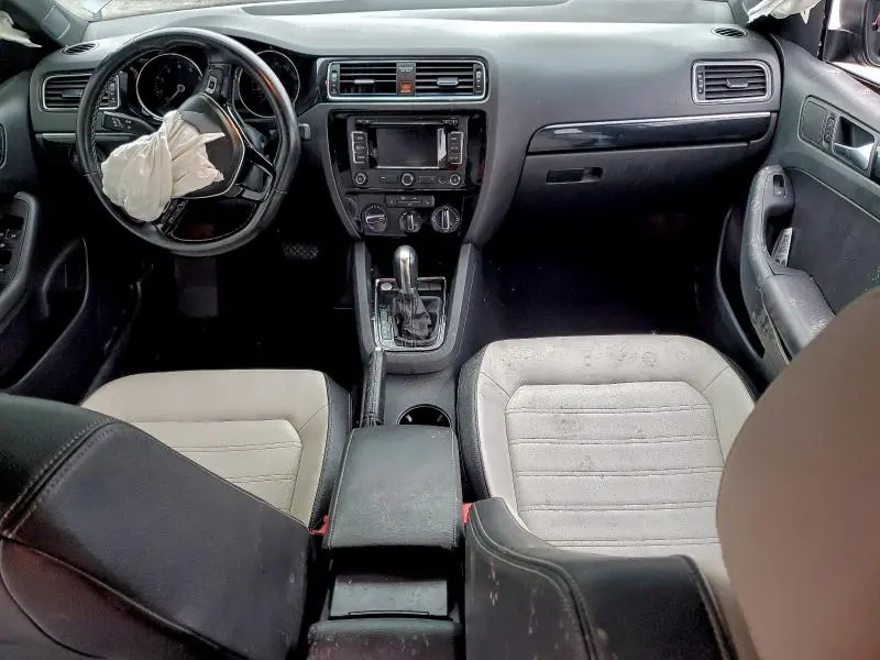 2015 VOLKSWAGEN JETTA SE  