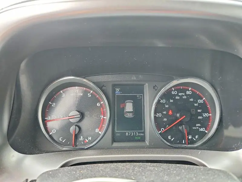 2017 TOYOTA RAV4 SE  