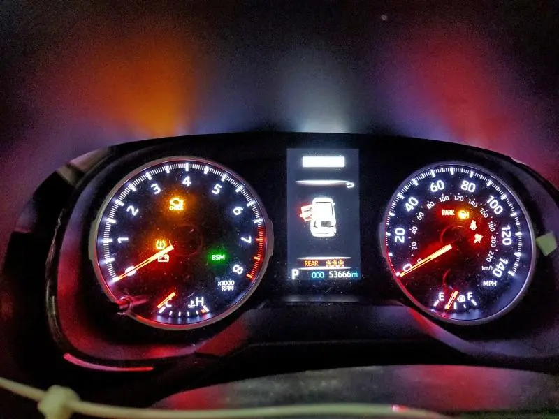 2019 TOYOTA RAV4 XLE  