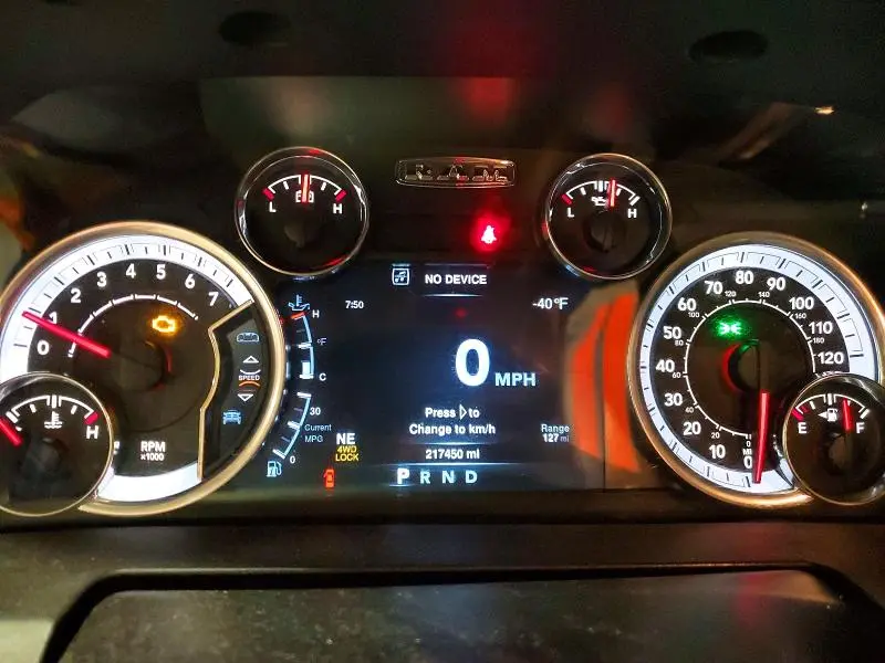 2013 RAM 1500 SLT  
