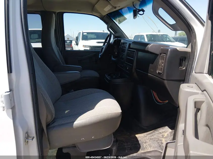 2017 CHEVROLET EXPRESS 3500 LT