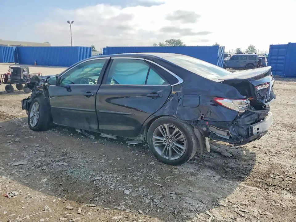 2016 TOYOTA CAMRY SE  