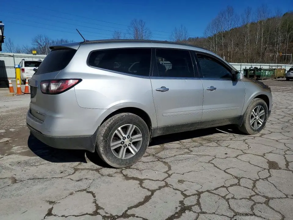 2015 CHEVROLET TRAVERSE LT  