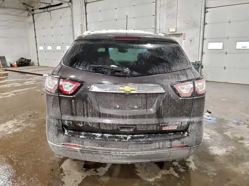 2015 CHEVROLET TRAVERSE LS  