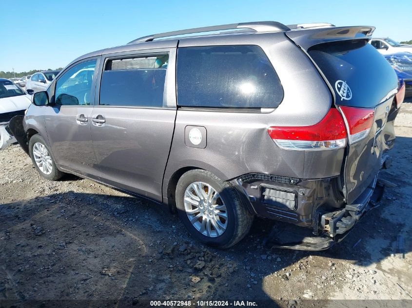 2013 TOYOTA SIENNA XLE V6 8 PASSENGER