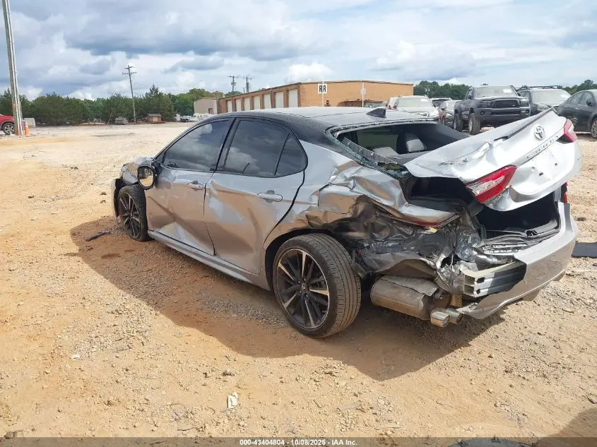 2019 TOYOTA CAMRY XSE