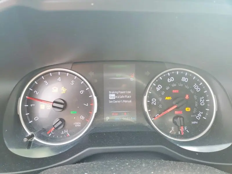 2022 TOYOTA RAV4 XLE  