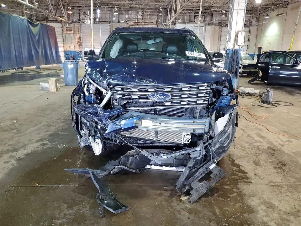 2017 FORD EXPLORER XLT  