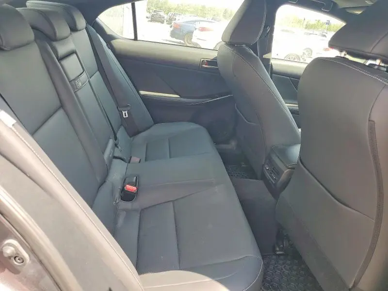 2023 LEXUS IS 300  
