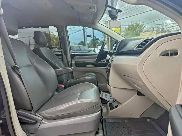2012 VOLKSWAGEN ROUTAN SE  