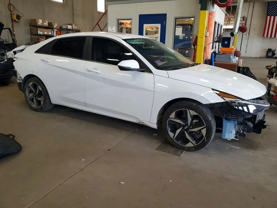 2022 HYUNDAI ELANTRA LIMITED  