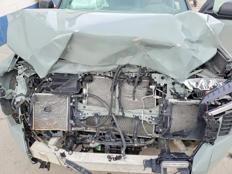 2025 TOYOTA TUNDRA CREWMAX SR5  