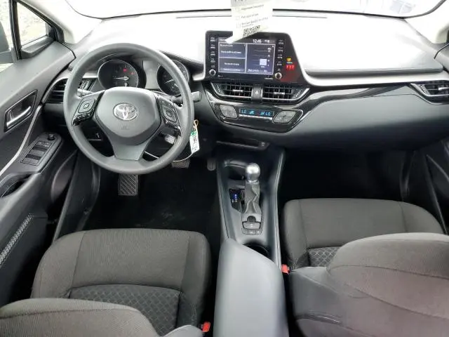 2021 TOYOTA C-HR XLE  