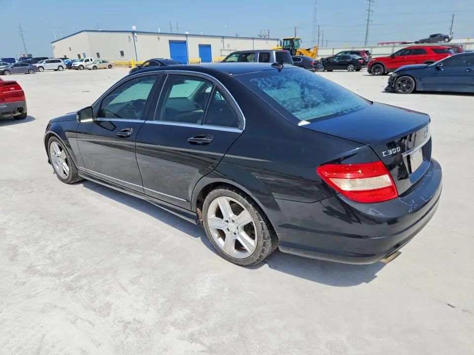 2011 MERCEDES-BENZ C 300  