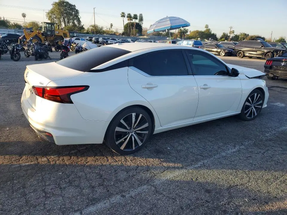 2020 NISSAN ALTIMA SR  