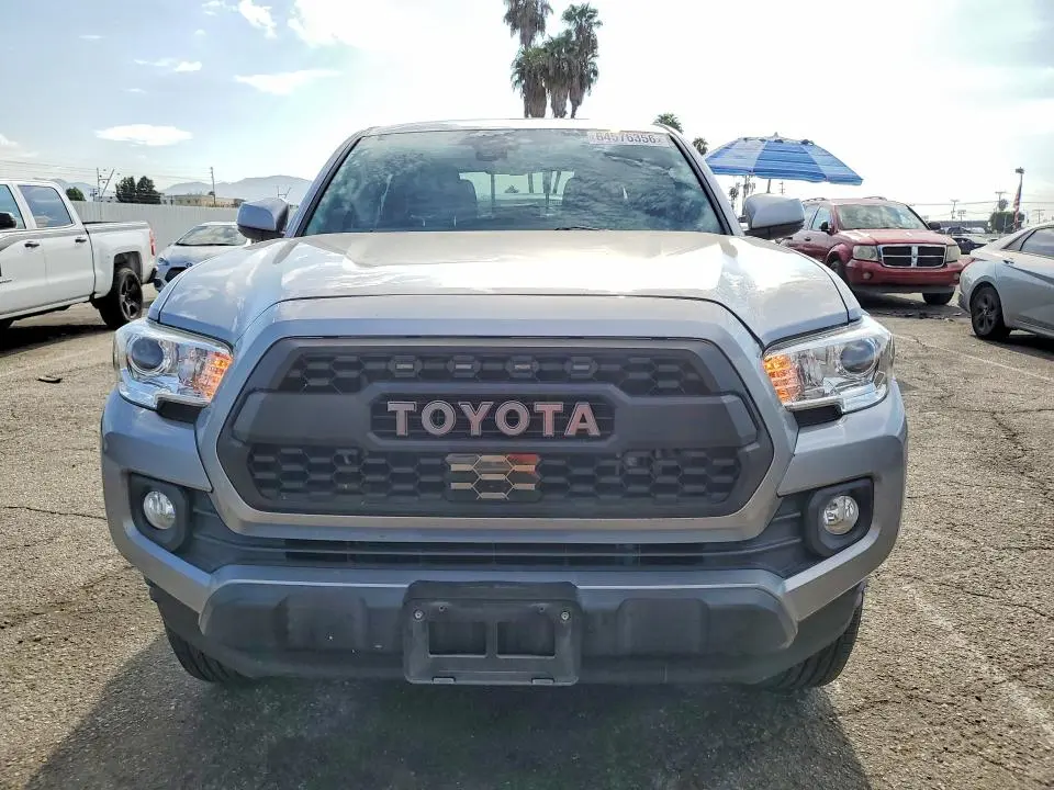 2021 TOYOTA TACOMA SR5 V6  