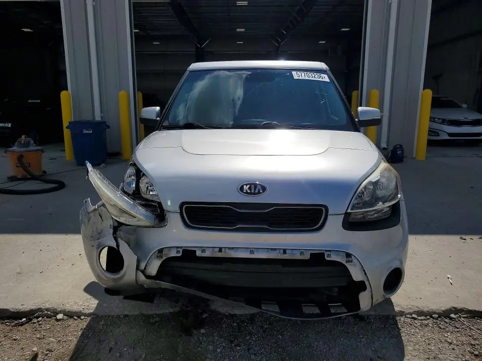 2013 KIA SOUL +  