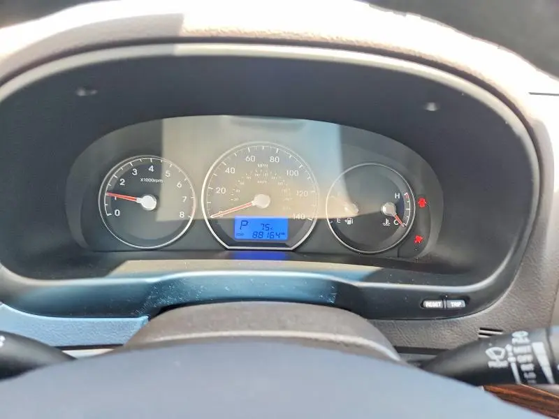 2012 HYUNDAI SANTA FE GLS  