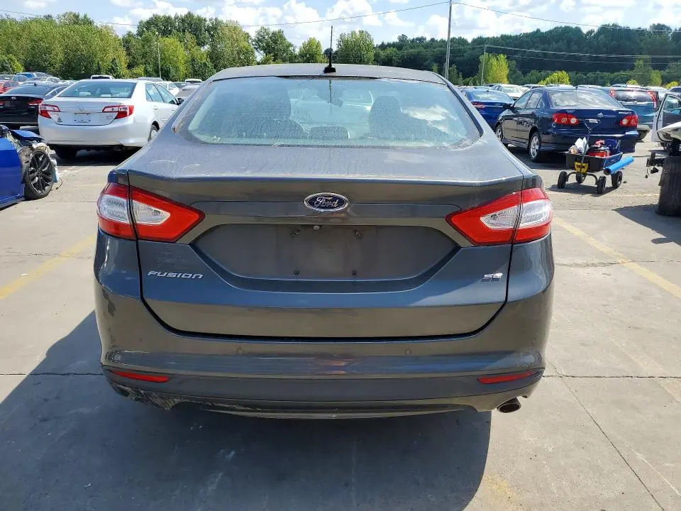 2015 FORD FUSION SE  