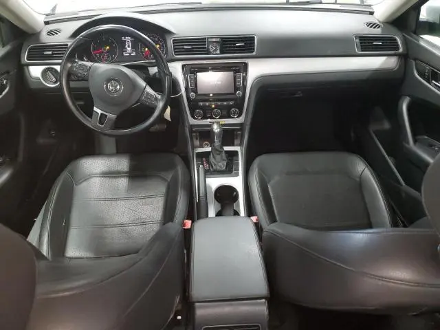 2013 VOLKSWAGEN PASSAT SE