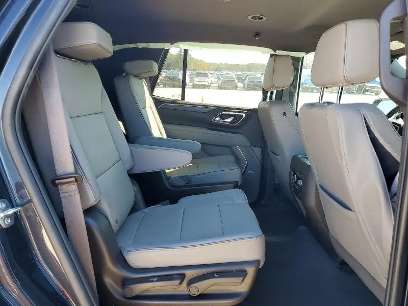 2024 GMC YUKON SLT  