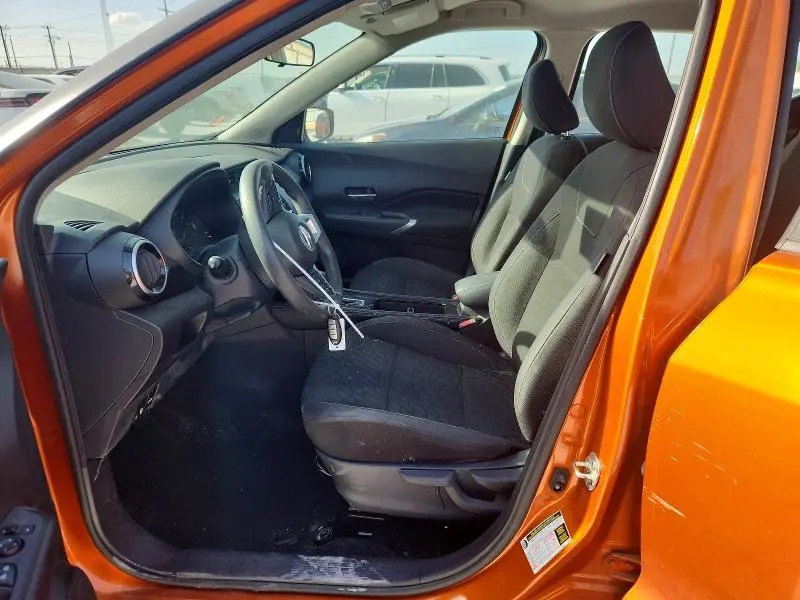2021 NISSAN KICKS SV  