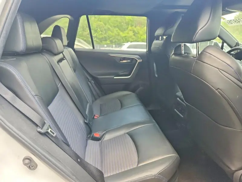 2025 TOYOTA RAV4 XSE  
