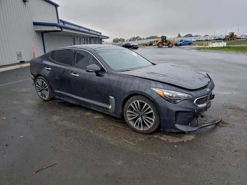 2019 KIA STINGER PREMIUM  