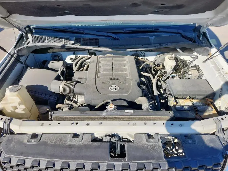 2018 TOYOTA TUNDRA CREWMAX SR5  