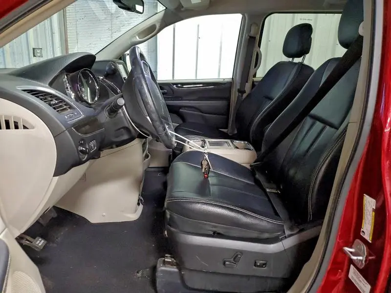 2013 CHRYSLER TOWN & COUNTRY TOURING  