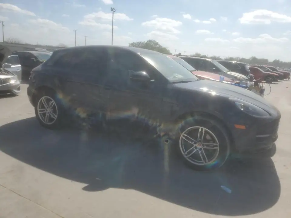2021 PORSCHE MACAN   