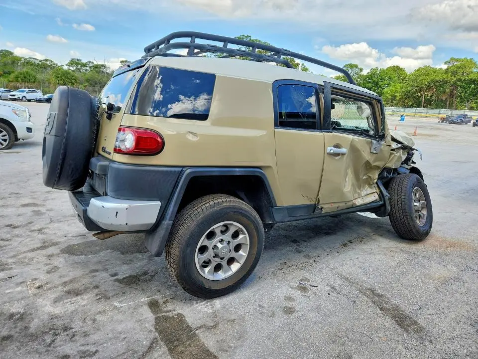 2012 TOYOTA FJ CRUISER BASE  
