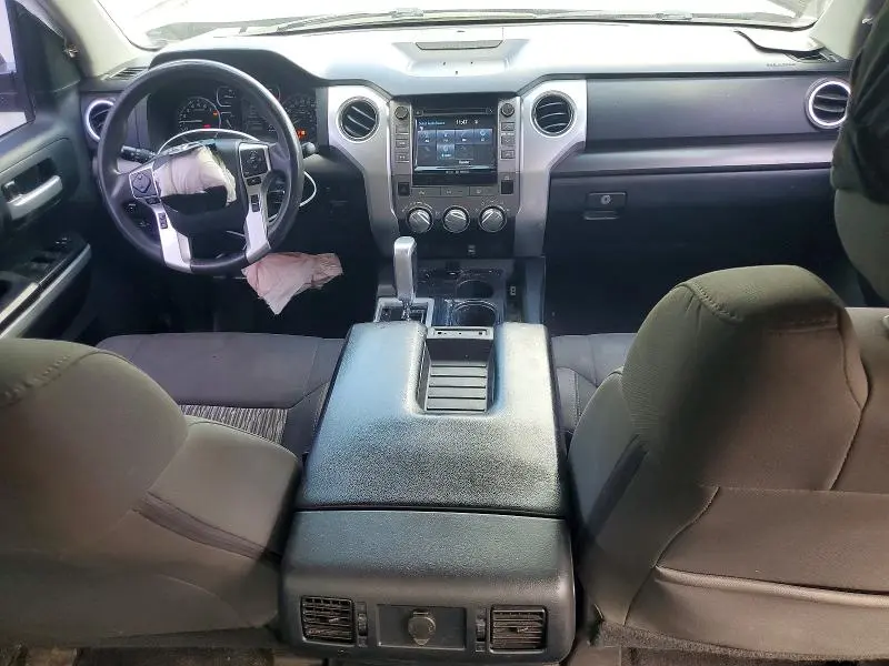 2018 TOYOTA TUNDRA CREWMAX SR5  